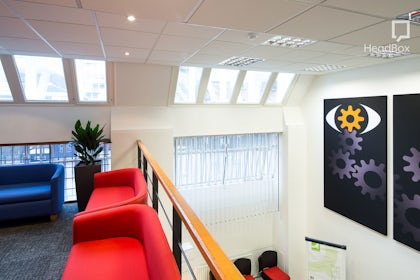 Pioneer Suite 12