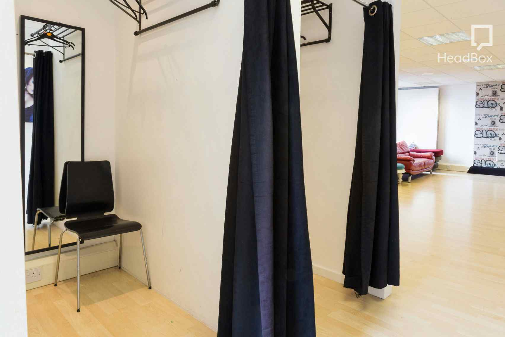 Upstairs Photographic Studio 9