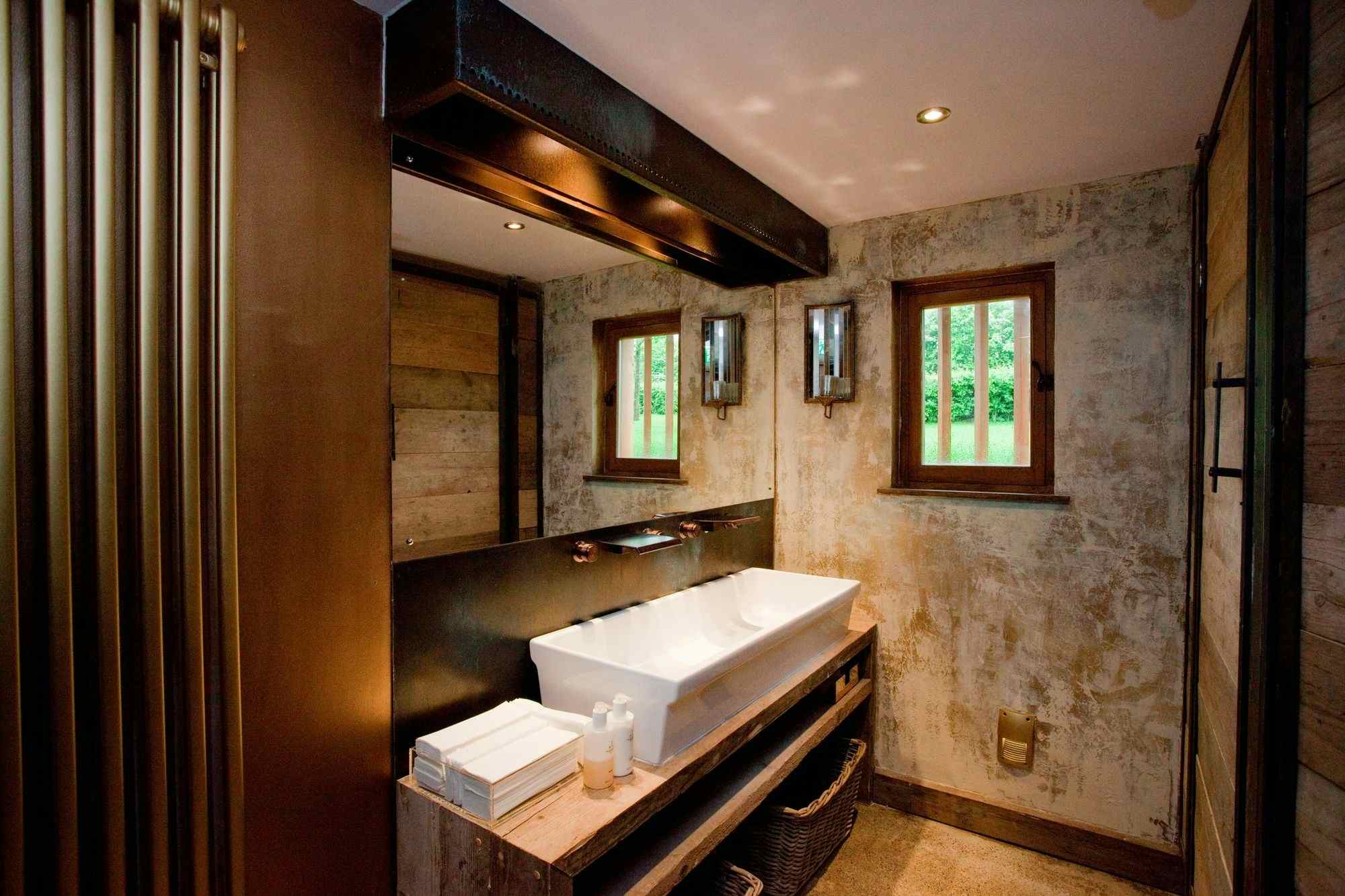 Dewsall Court and Gardens 12