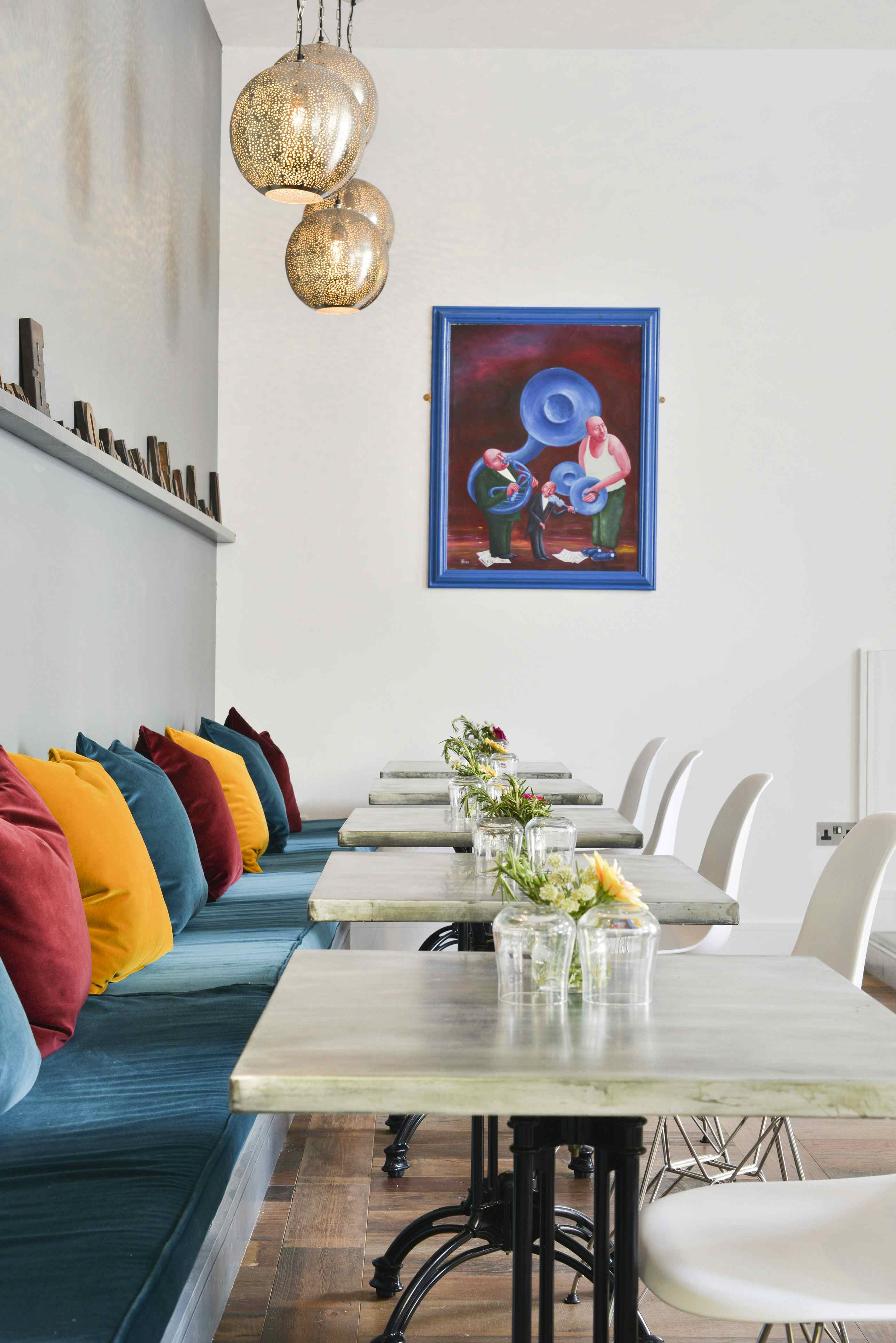 Evening Hire, Restaurant 2