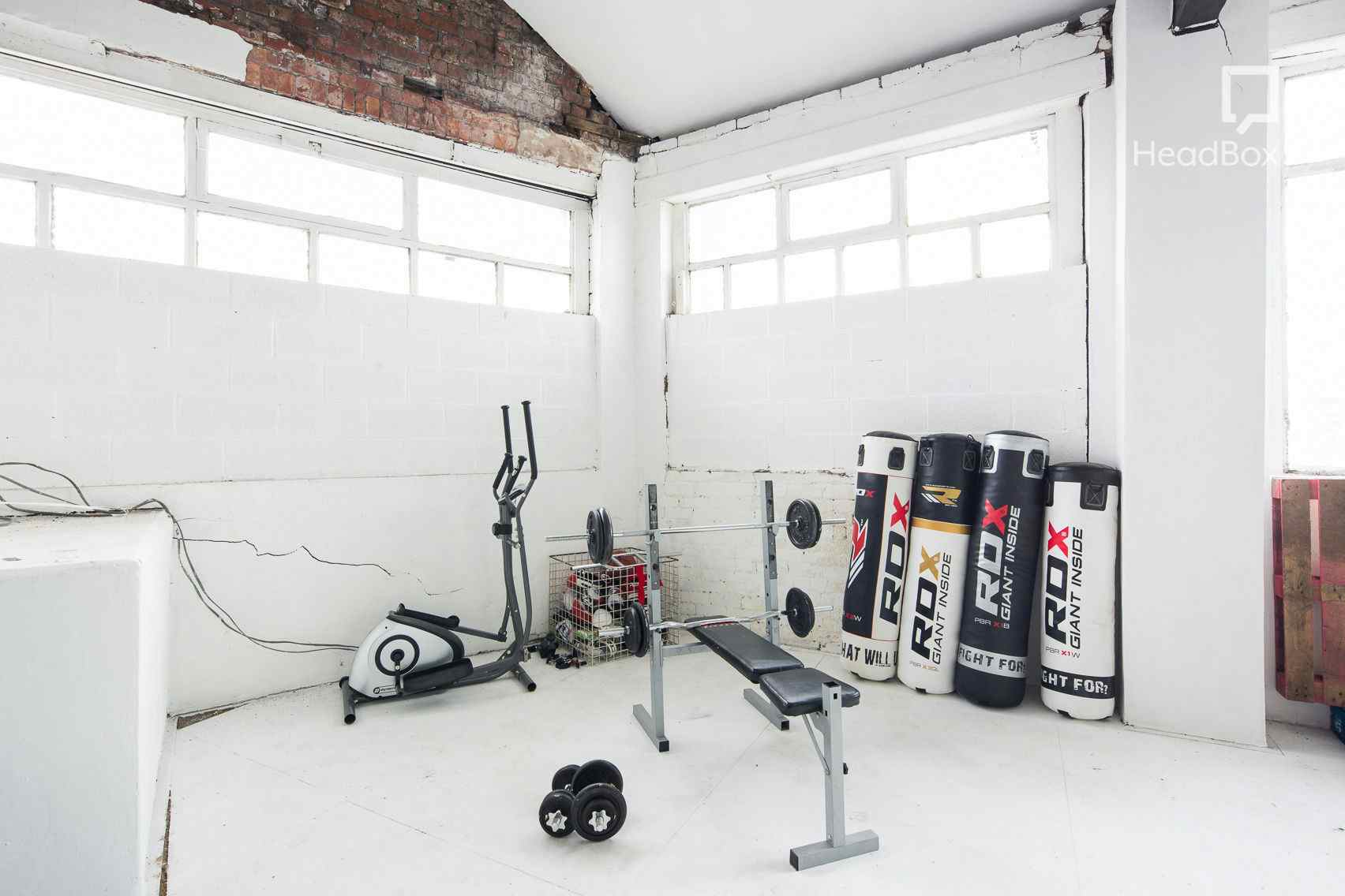 Studio 2 + Gym / Bed / Catwalk Shoot Area, Studio 303