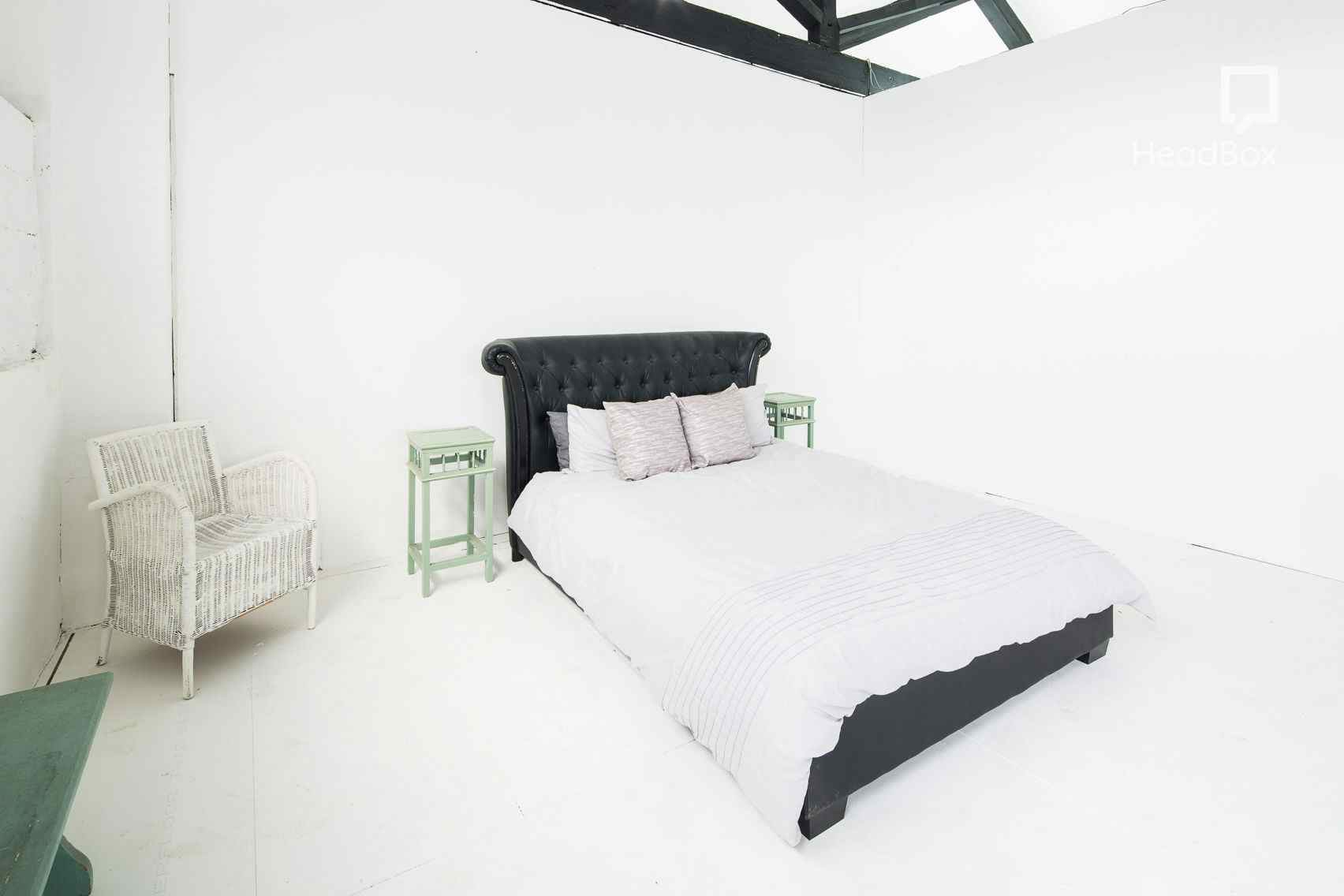 Studio 2 + Gym / Bed / Catwalk Shoot Area 13