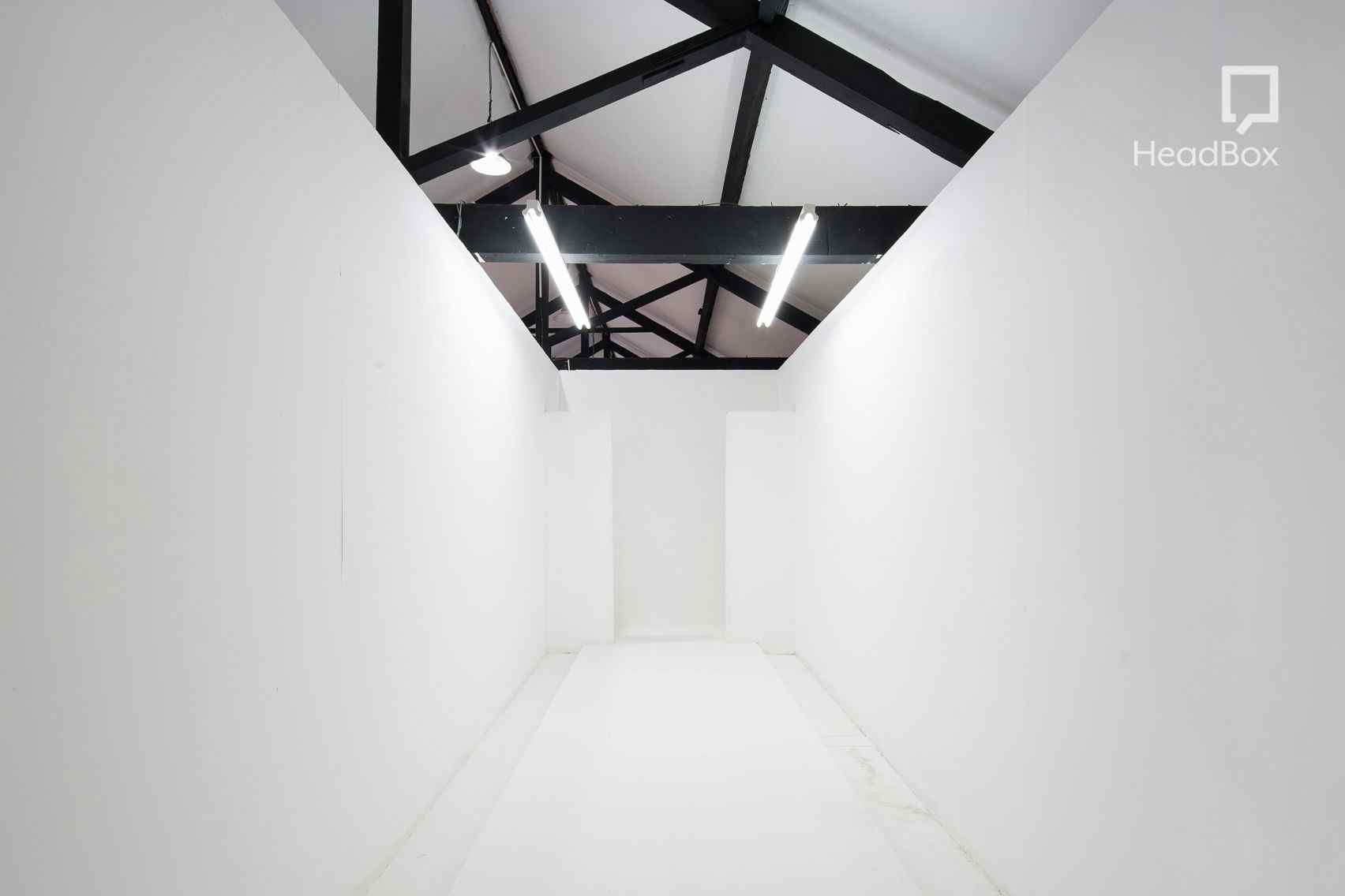 Studio 2 + Gym / Bed / Catwalk Shoot Area 14