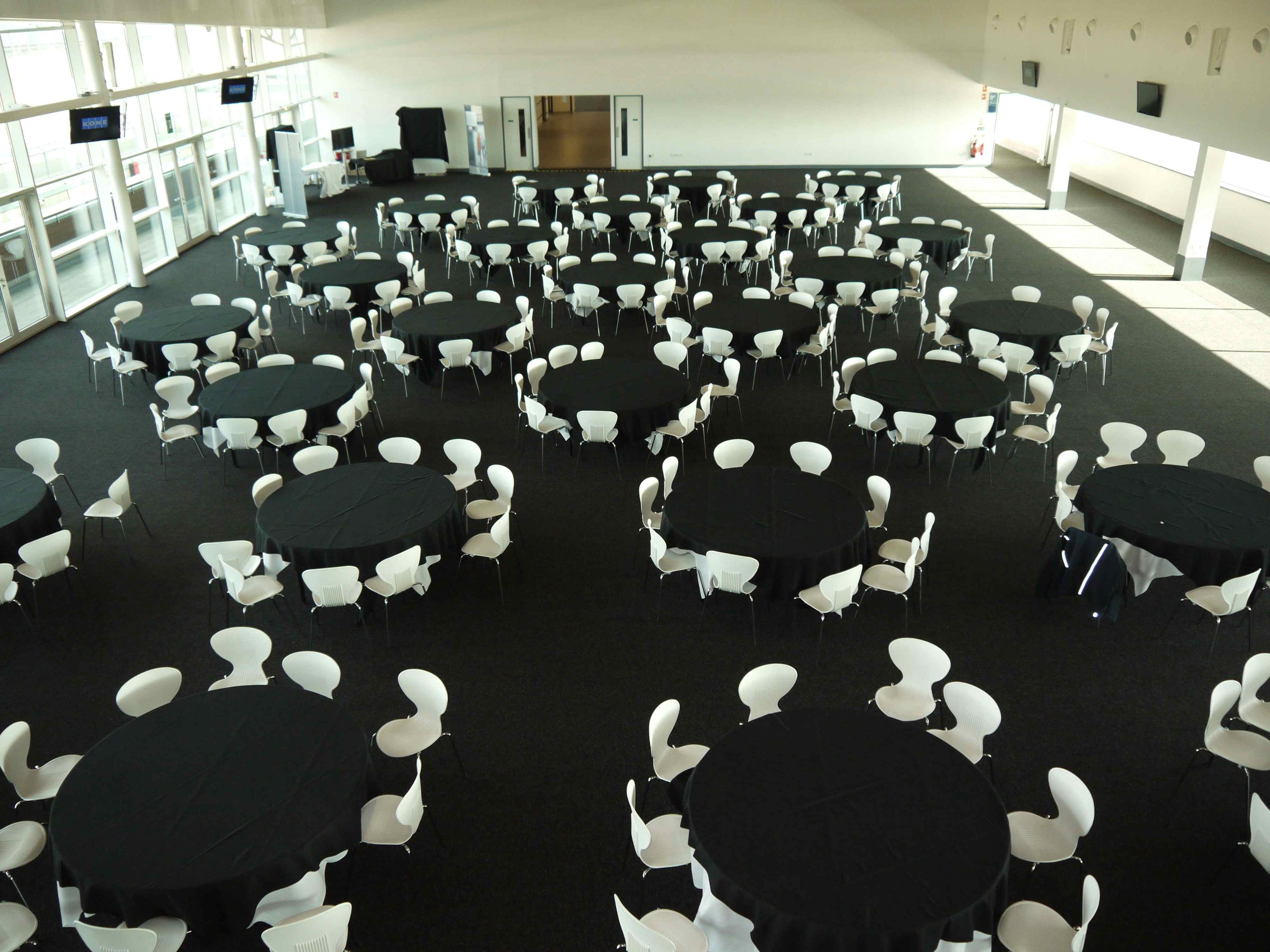 Book Hall 2 at Silverstone Wing. A Northampton Venue for Hire – HeadBox