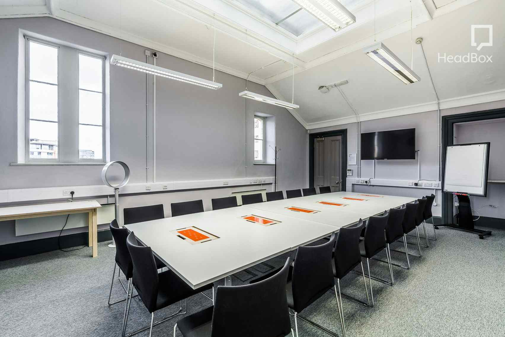 clock tower room - a bristol meeting room hire – headbox