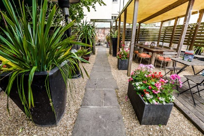 Lower Deck Cocktail Bar & Terrace 8