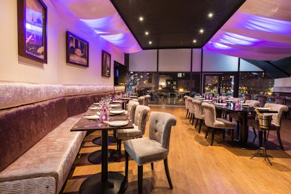 Main Bar 1