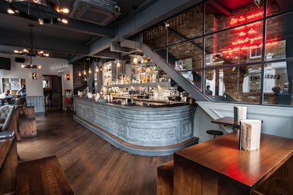 Saloon Bar 4
