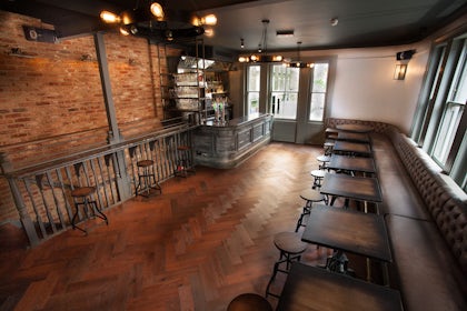 Saloon Bar 5