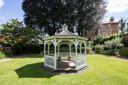 Reception & Dining Rooms 2