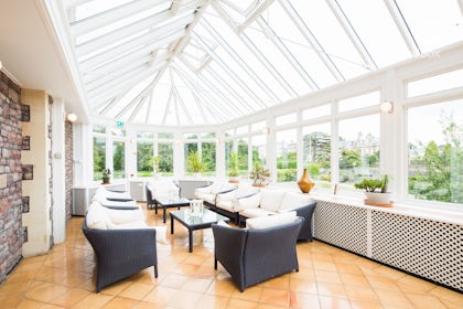 Reception & Dining Rooms 19