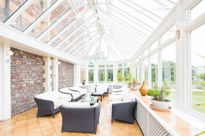 Reception & Dining Rooms 20