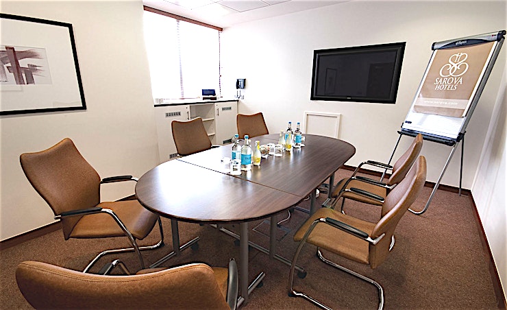 Sir Christopher Wren Hotel - Sandringham Boardroom