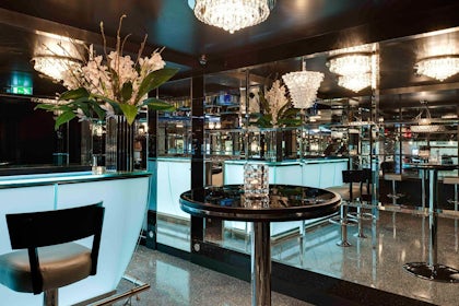 Cocktail Bar 1