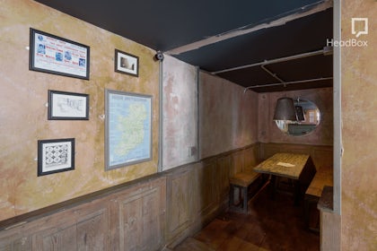 Main Bar 6
