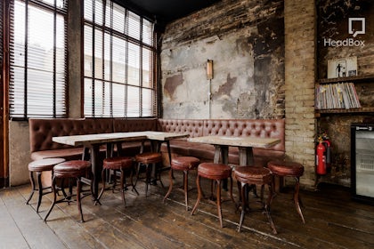 Main Bar 8