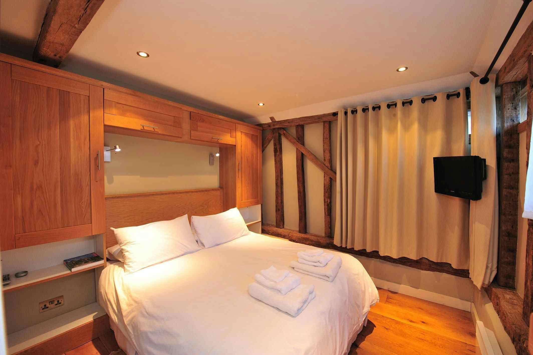 Your Country Estate 8