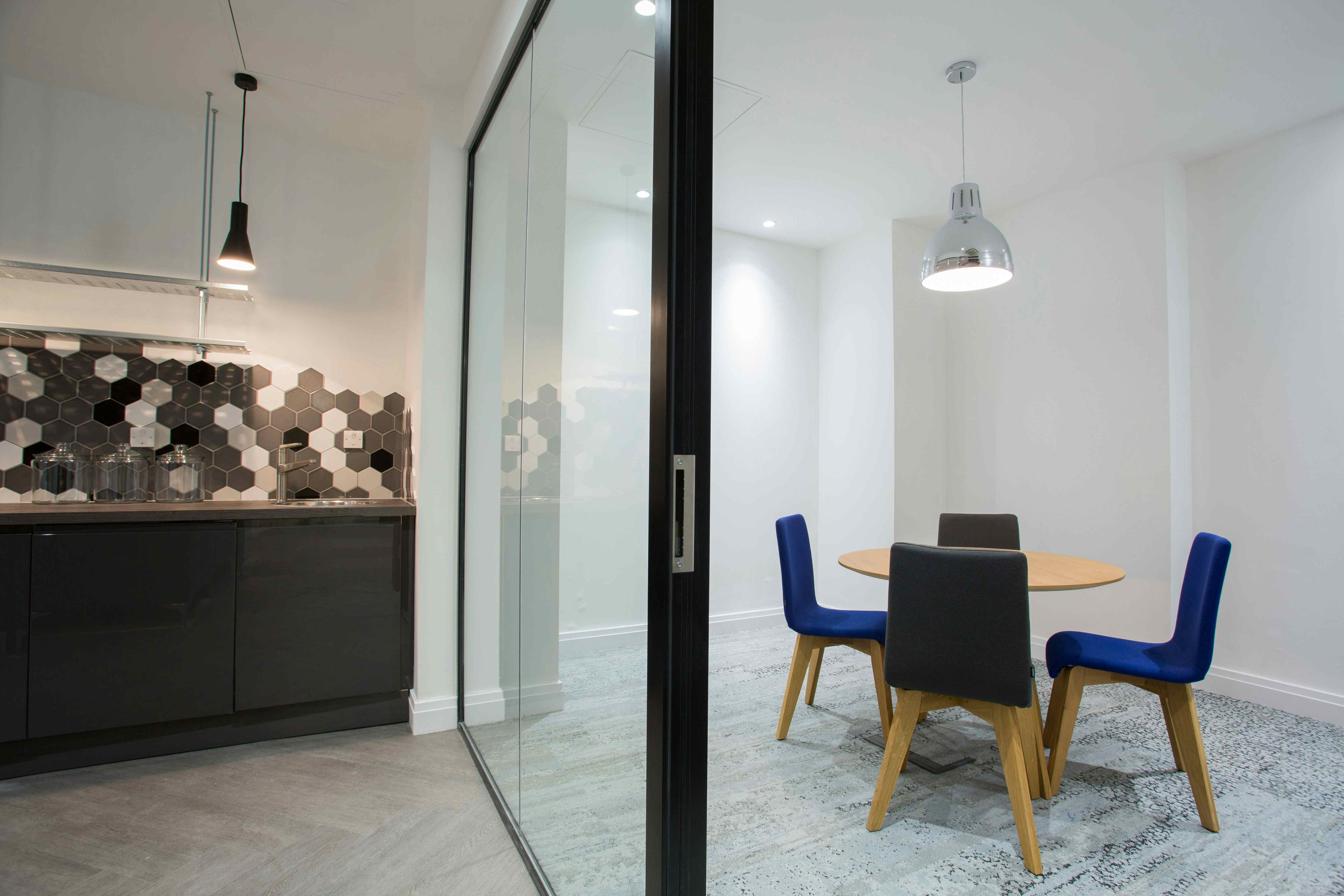 Eighty-One Farringdon Street