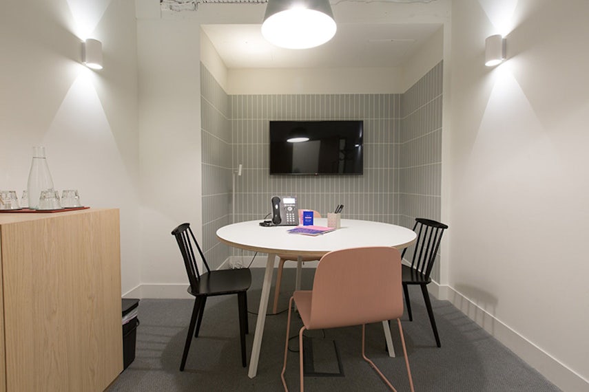 Meeting Room 4 0