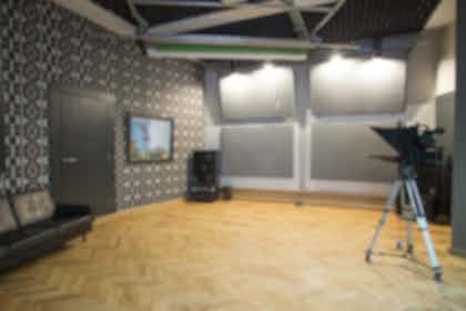Studio 6 2