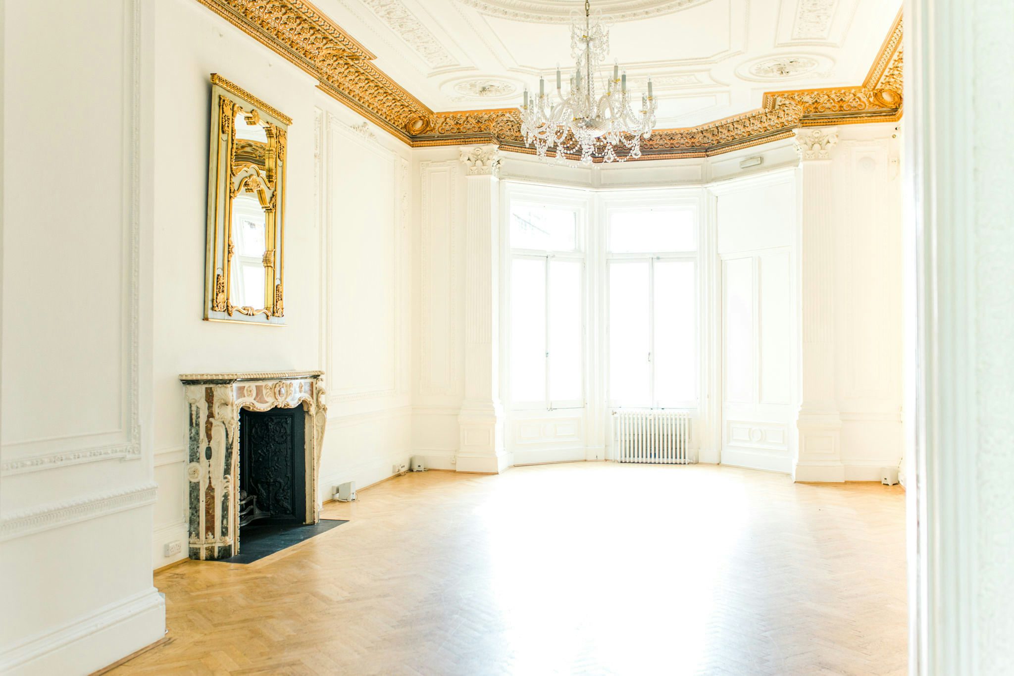 The Oak Room and Grand Gallery 15