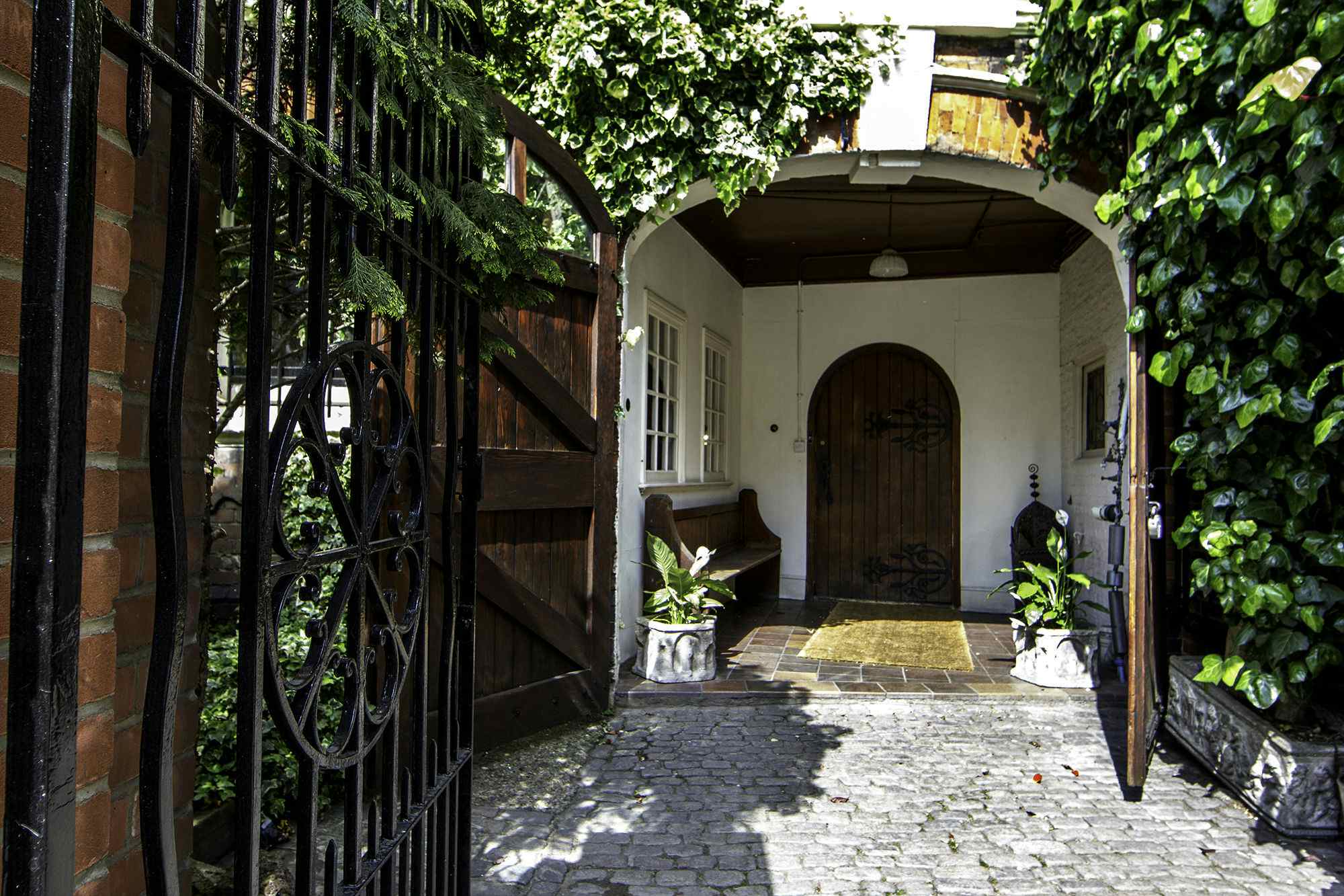 The Stalls (Studio 2) 6