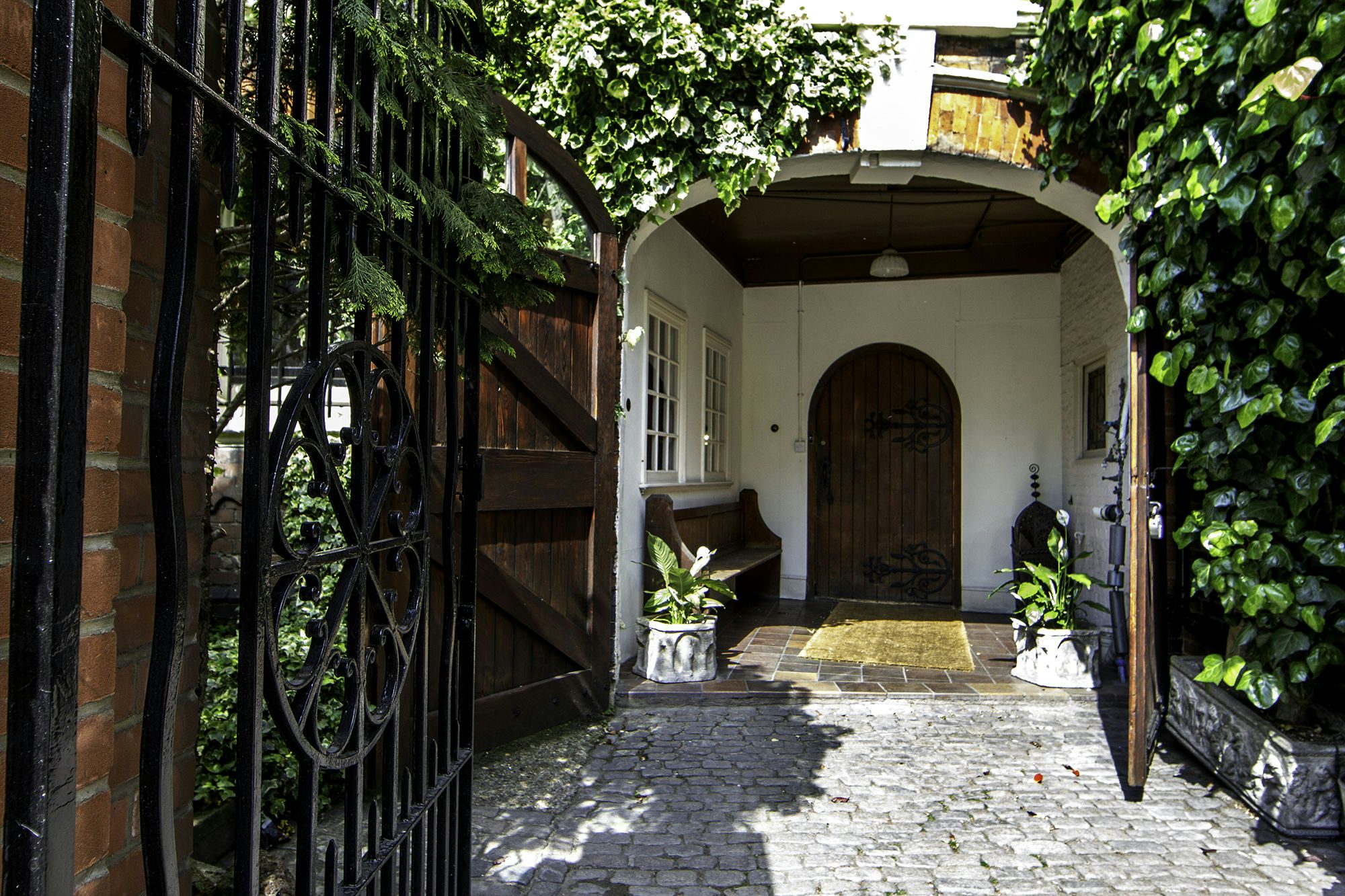 The Stalls (Studio 2) 6