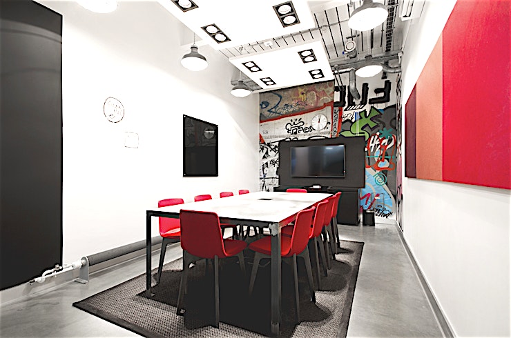 Subway **Nestled under the Westway in trendy Portobello is Westbourne Studios, with the cloest station being Westbourne Park. This Workspace building is full of character and has an atmosphere of creativity,