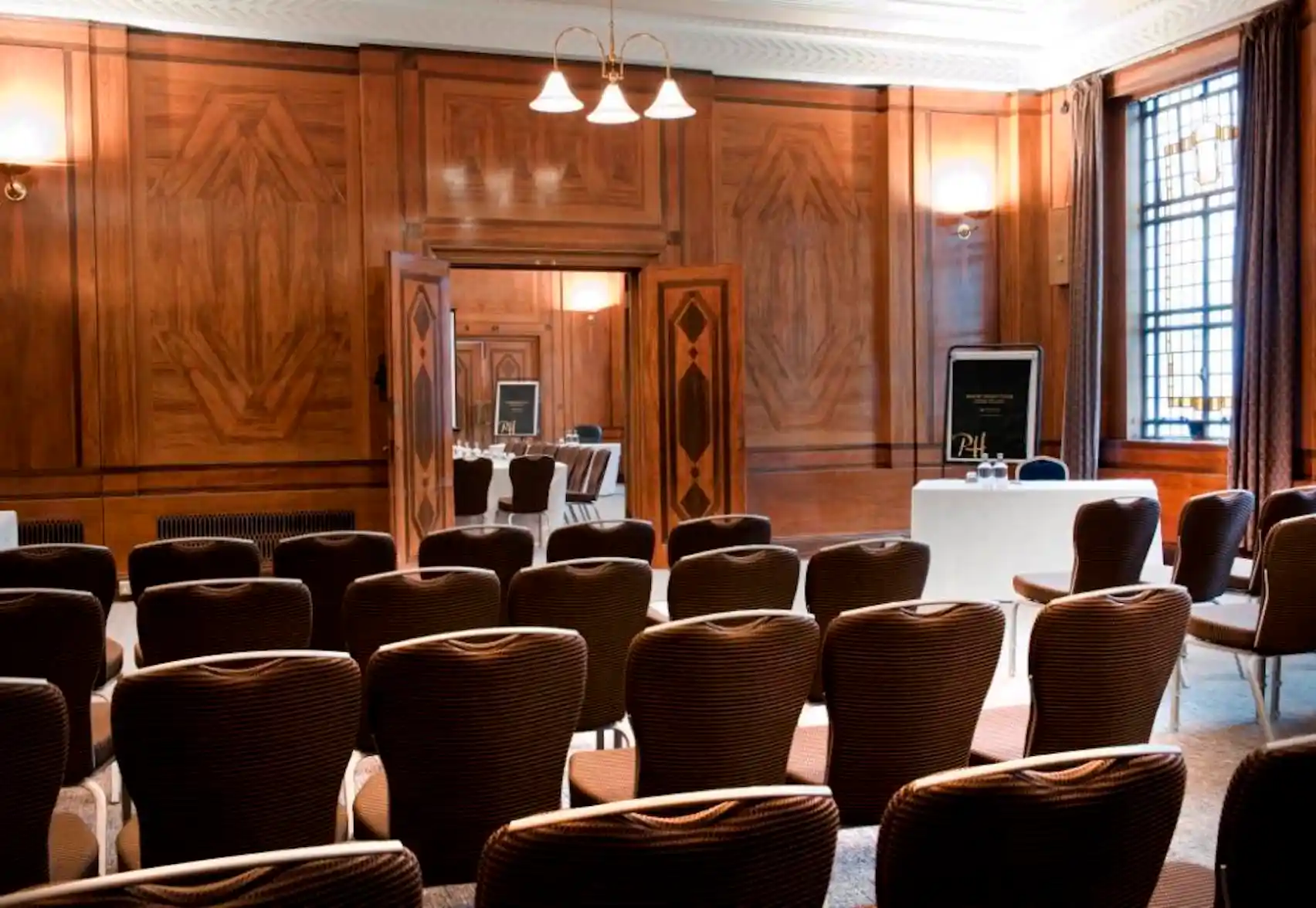 Devon, De Vere Grand Connaught Rooms 