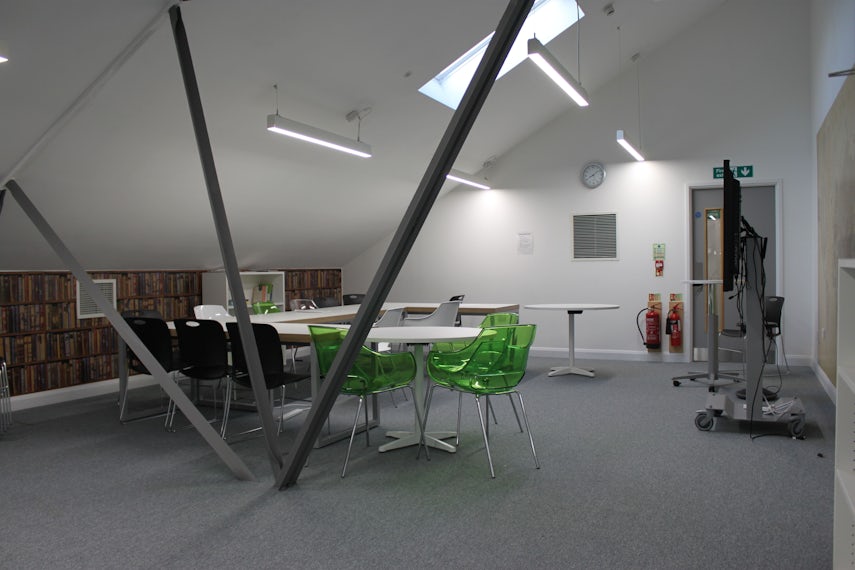 Mezzanine floor 0