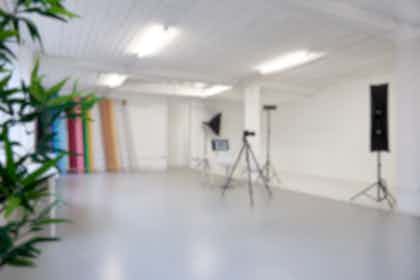 Day Light Photography Studio and Infinity Cove 2