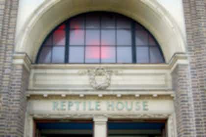 Amphibian and Reptile House 3D tour
