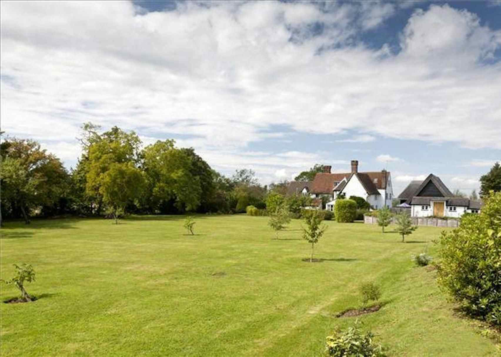 Hertfordshire Barn and Farmhouse 11