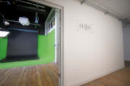 Studio Green 1