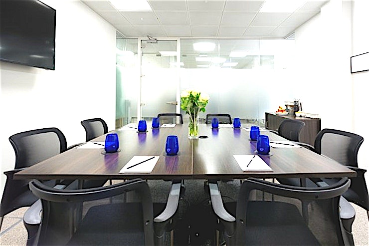 Peabody **Hire the Peabody meeting room at the Landmark Royal Exchange for one of the best options for meeting room hire London has to offer!**
From snug two-to-three seat nooks to boarding room splendour