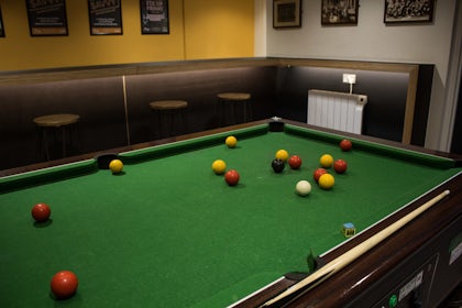 Guy's Bar 1