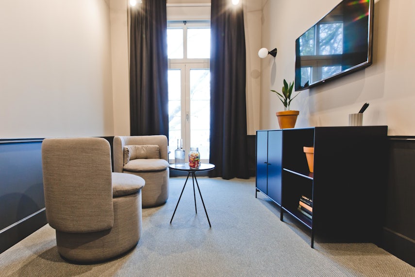 Room 2 0