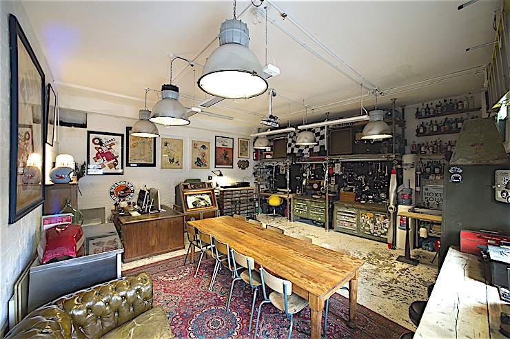 Garage **Hire the Garage at Super Brick, Brick Lane for one of the best options for venue hire in East London.**
A communal Motorcycle Garage/Studio/Workshop hidden in the midst of world-famous Brick Lan