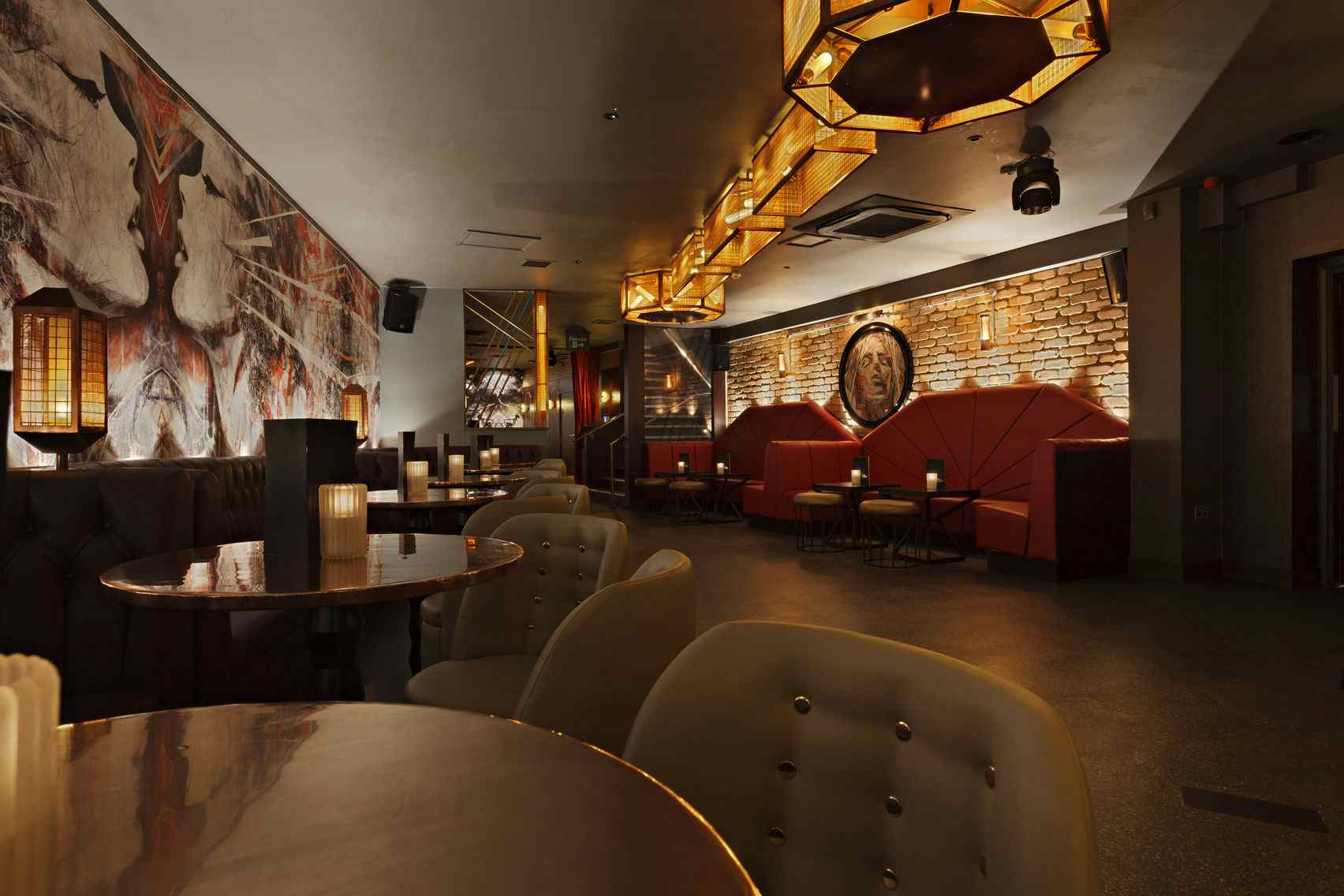 Book Whole Venue, Dirty Martini Monument (London) HeadBox