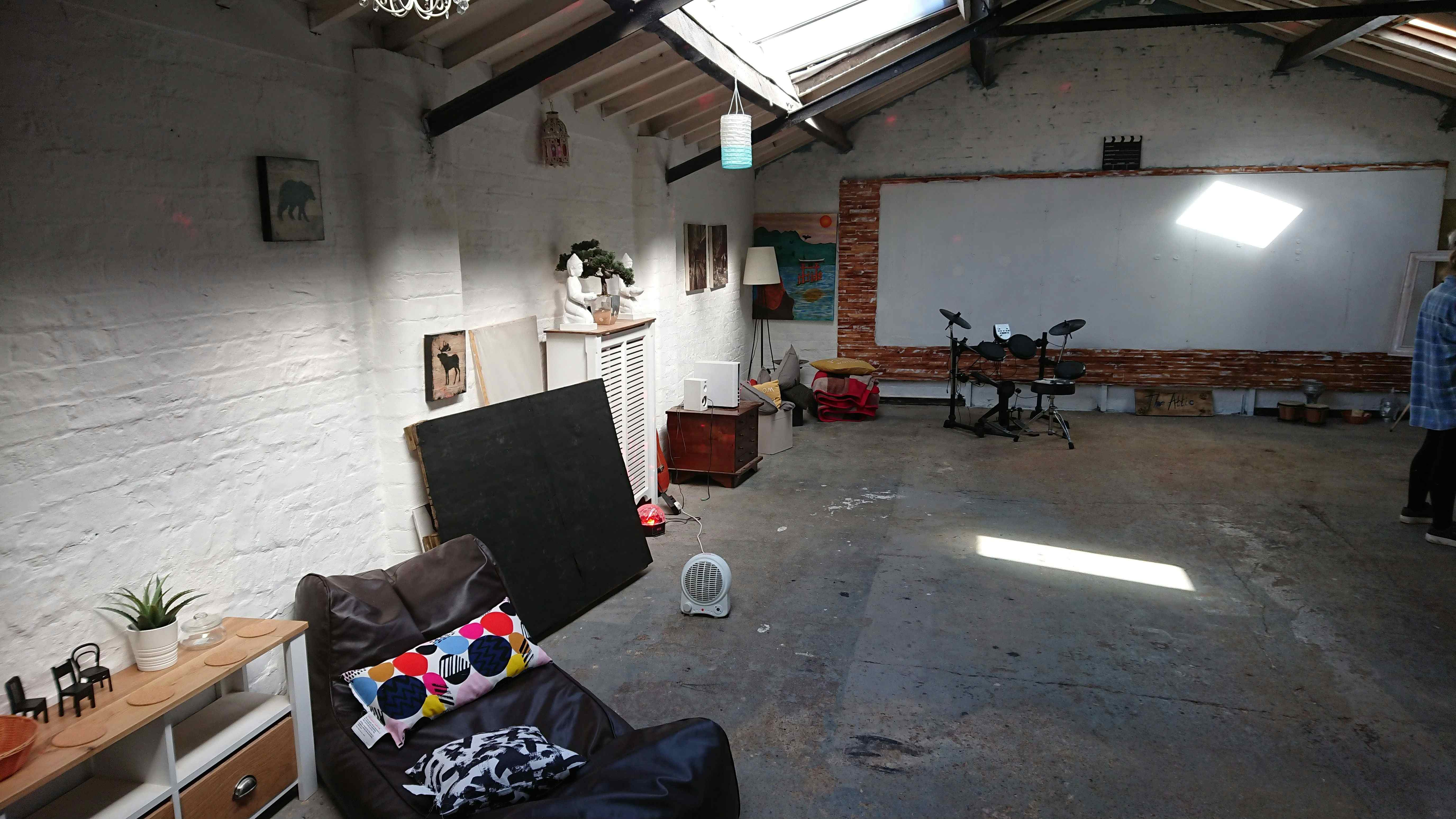 Loft Studios In Kensal Green Nw10 A Fantastic Looking Space That Acts As A Blank Canvas For Your Wed Photography Studio Spaces Loft Studio Dance Studio Design