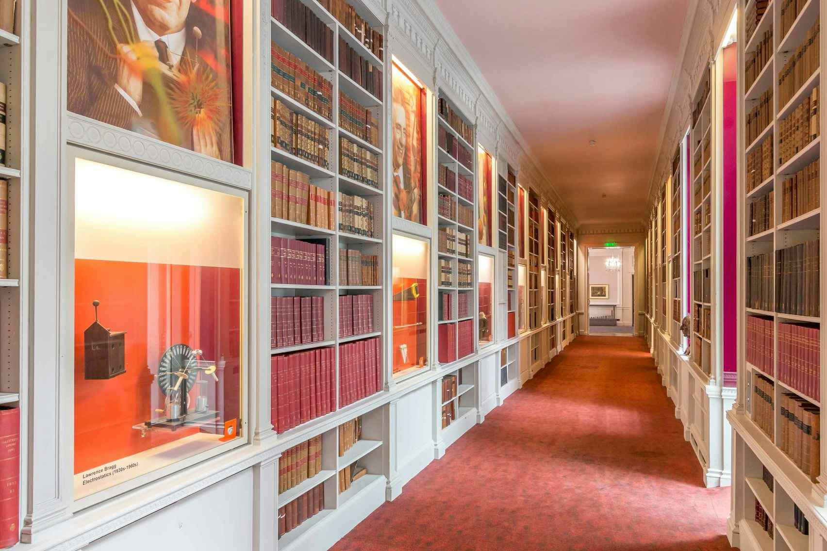 Book The Royal Institution, The Royal Institution (London) HeadBox