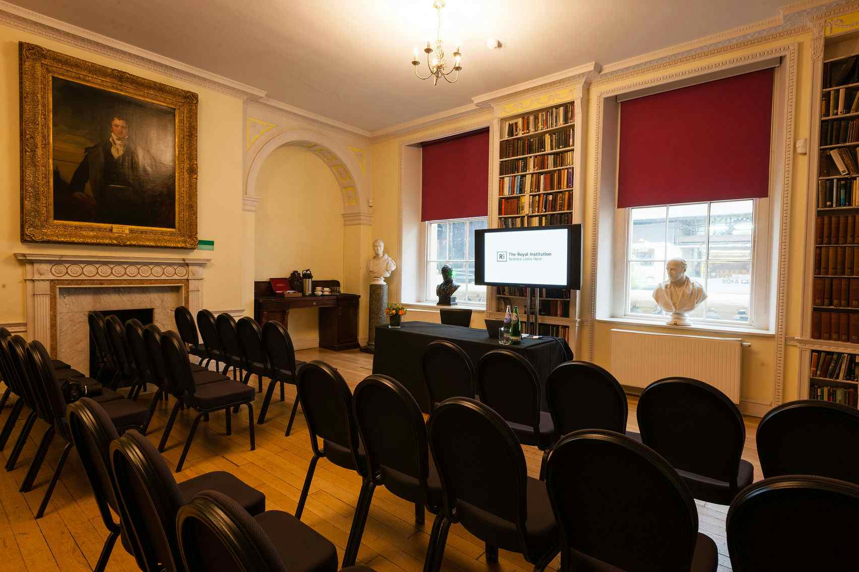 Book The Royal Institution, The Royal Institution (London) HeadBox