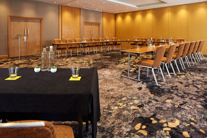 Thames Suite 4