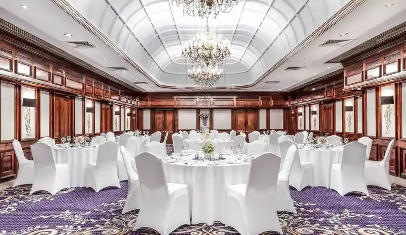 Edwardian I, St James' Court, A Taj Hotel