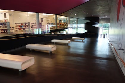 Foyer 6