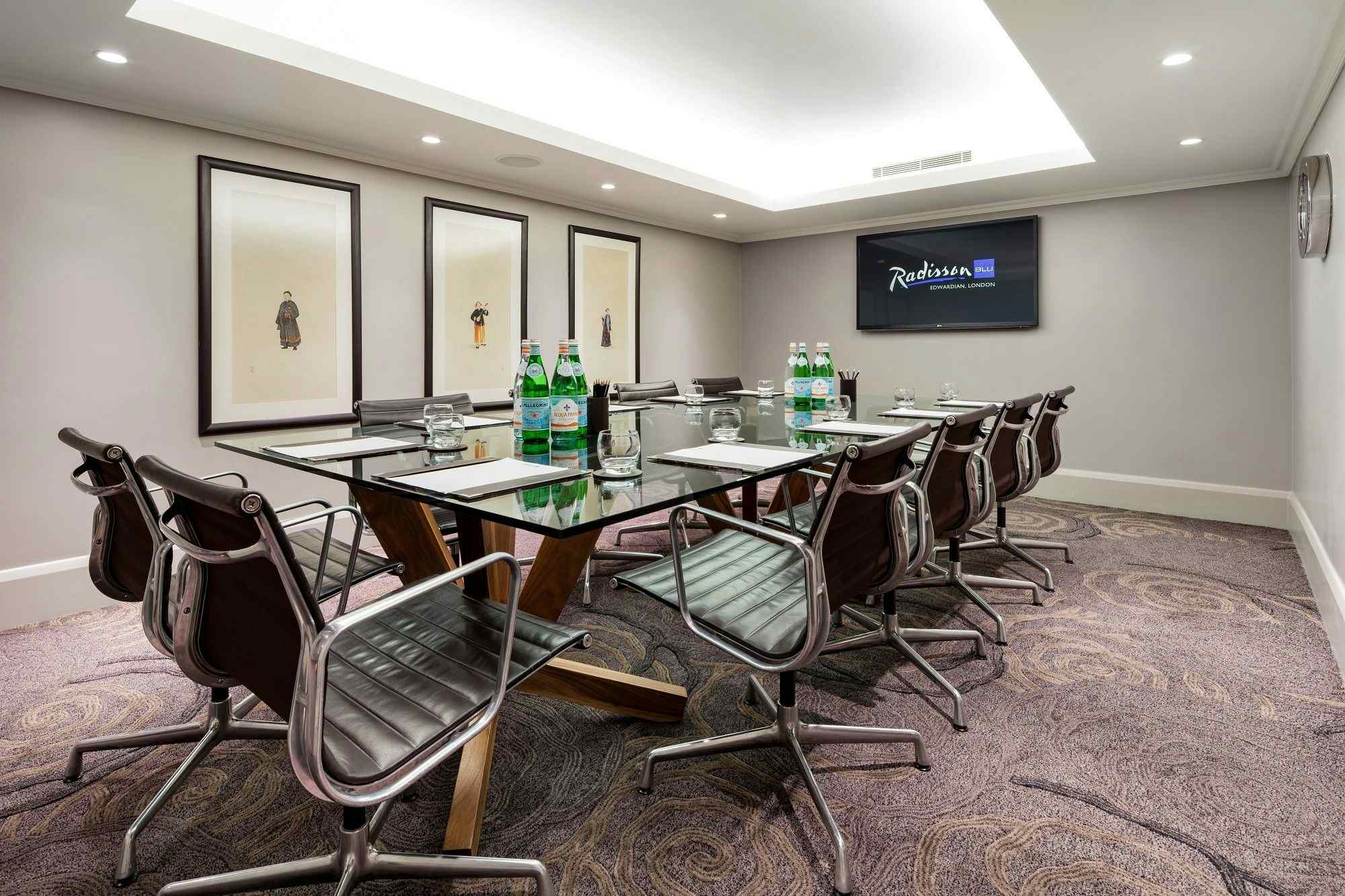 Hire Langham, Radisson Blu Hotel, London Euston Square • HeadBox