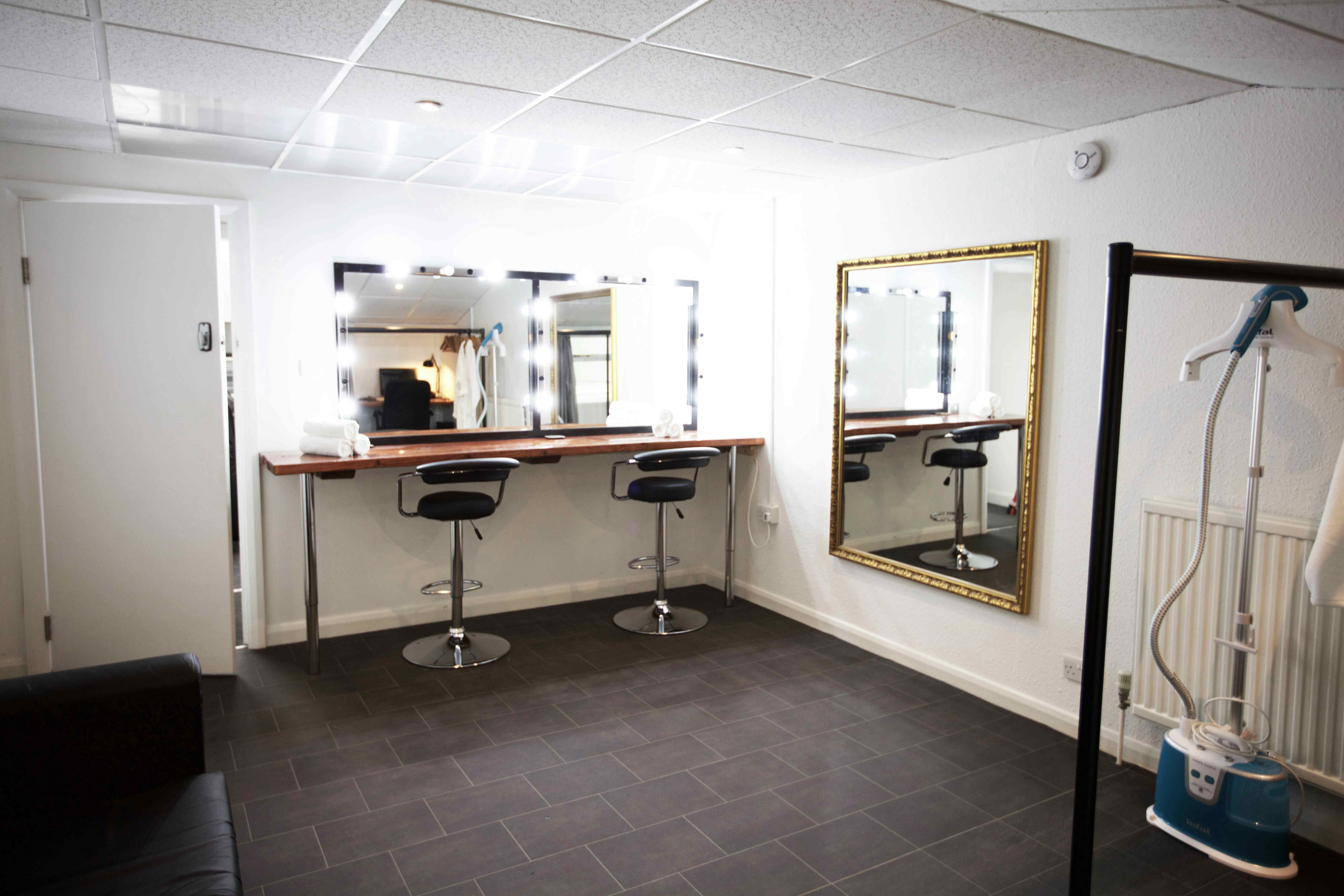 Photography Studio/ Photo Studio 13