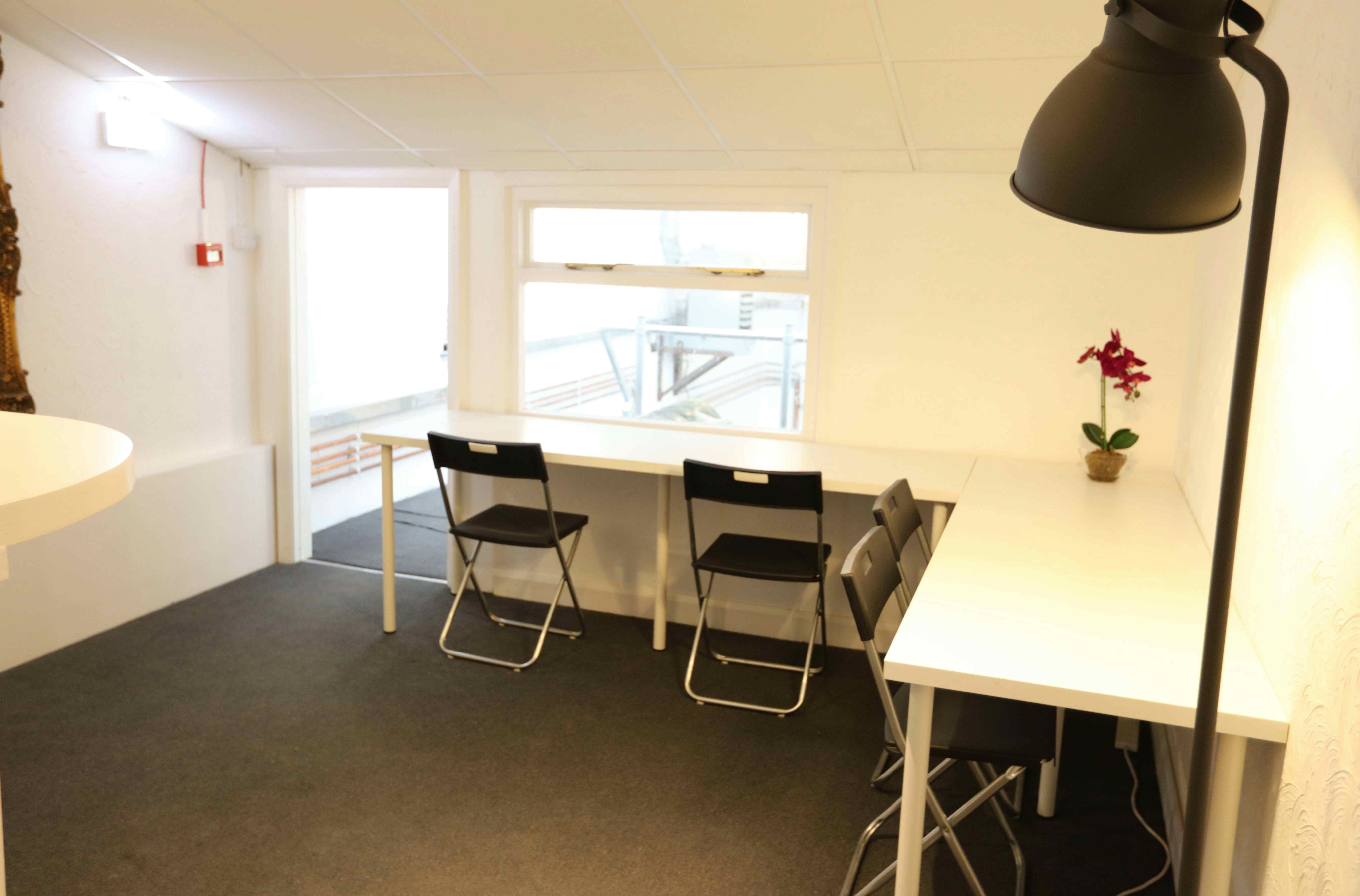 Photography Studio/ Photo Studio 16