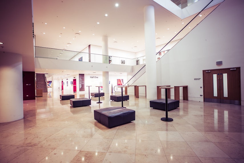 Music Foyer 0