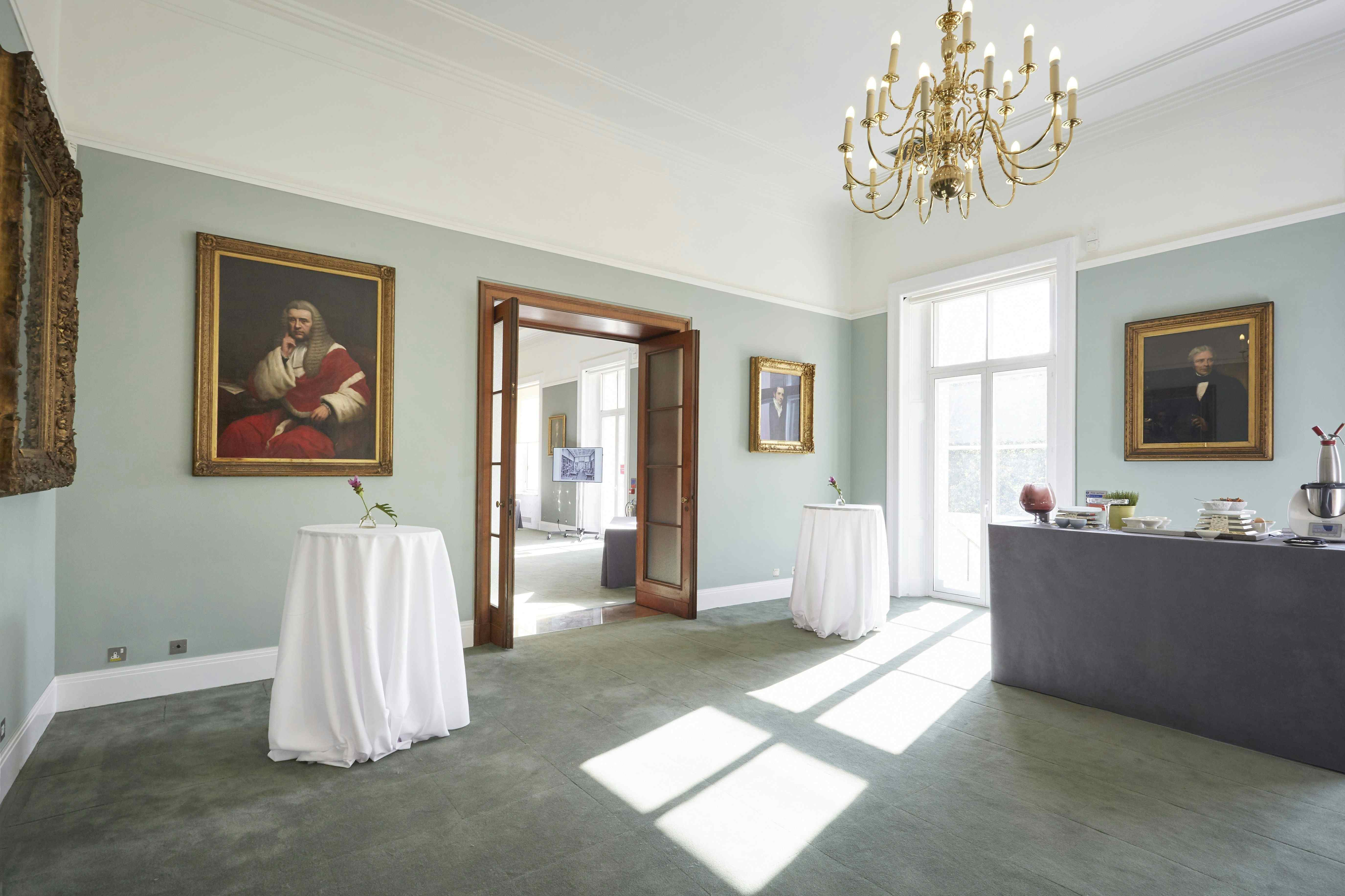 City of London rooms. 1